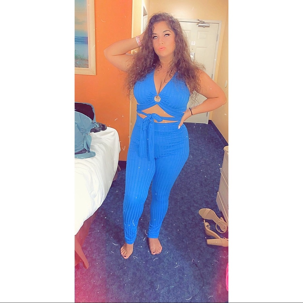 Amazing royal blue two piece set! 💙